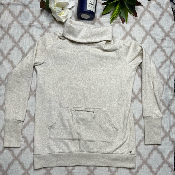 Fabletics funnel neck tunic sweatshirt cream - Picture 4 of 15
